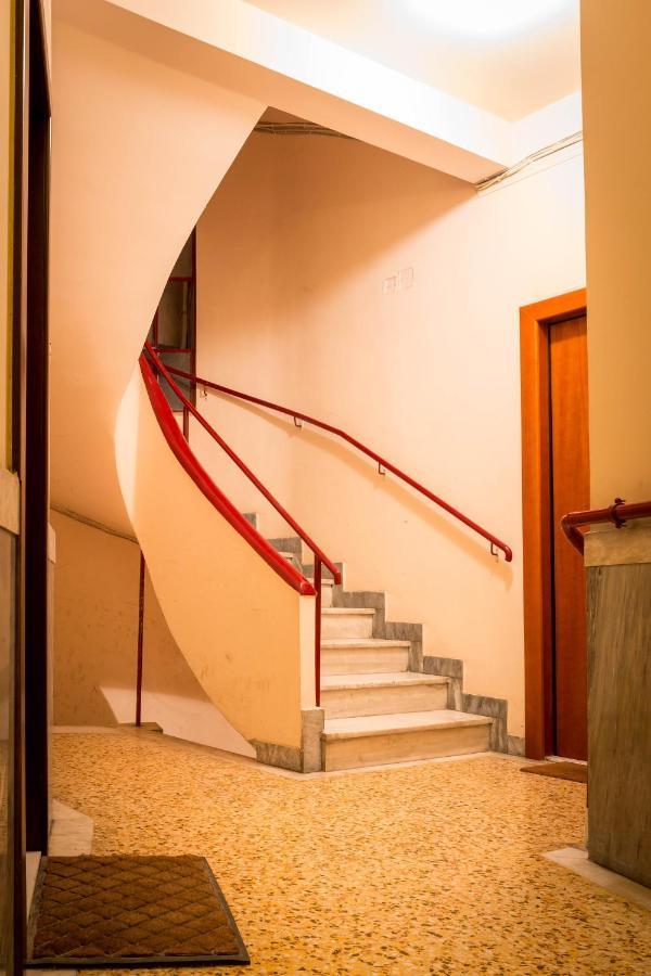 Martin'S Akropolis Studio Athens Exterior photo